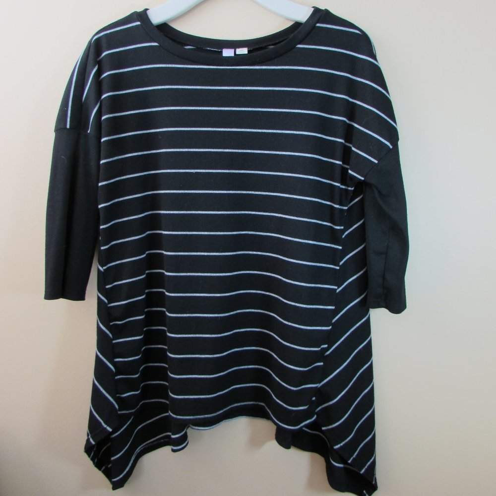 Francesca's 3/4 sleeve sweater